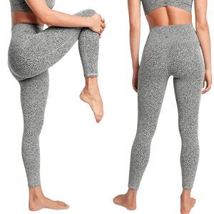 ATHLETA Salutation Stash II Textured Tight Size Small